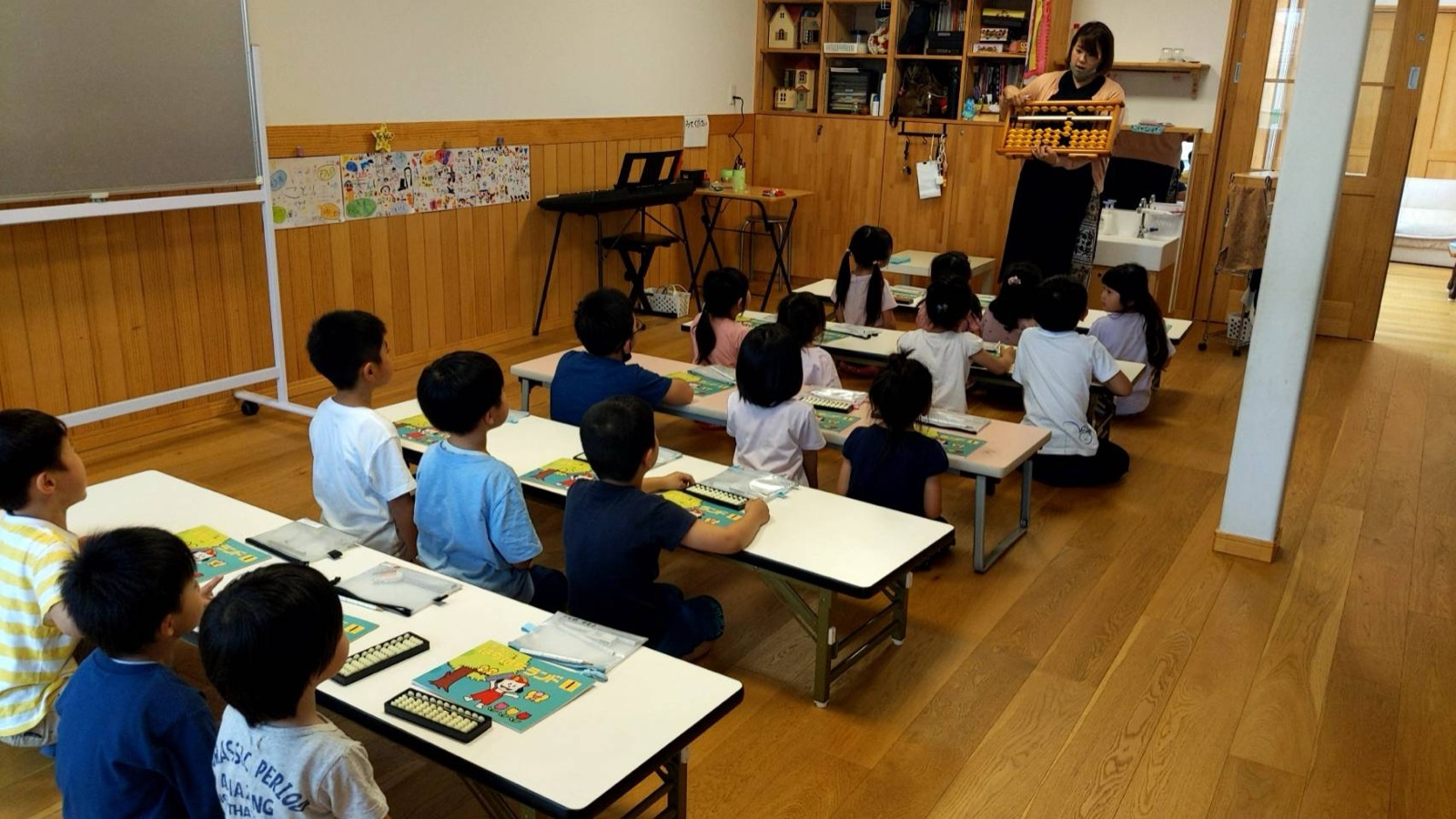 そろばんを使った授業の様子